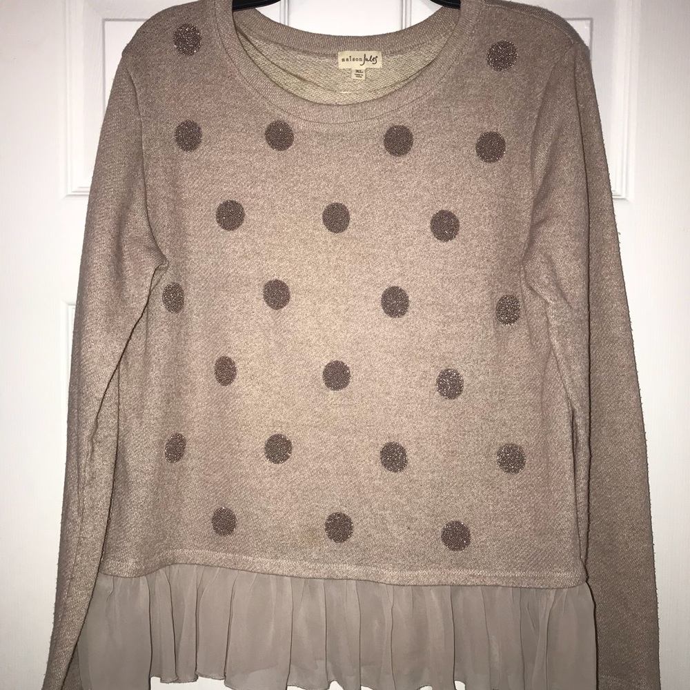 Long sleeved sweater